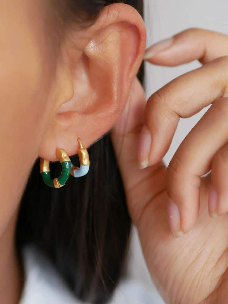 Ohrringe - Lina Large Hoops, Light Blue, 16mm – Bild 2