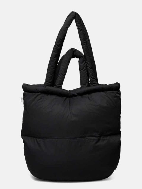 Schwarze Kissen Tasche Pillow bag von Mads Norgaard bei Little Copenhagen
