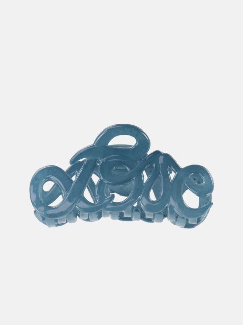 Handgemachte Haarspange von der Marke Bon Dep in Blau Ton mit Schriftzug "love"