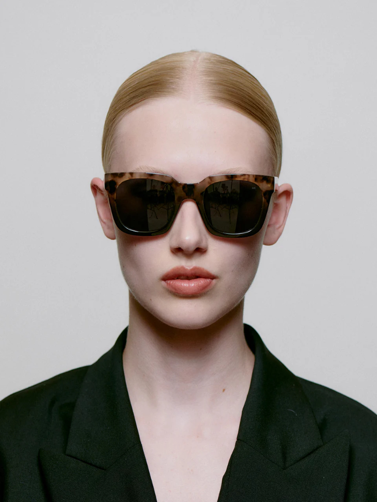 Sonnenbrille - Nancy, Coquina / Grey Transparent
