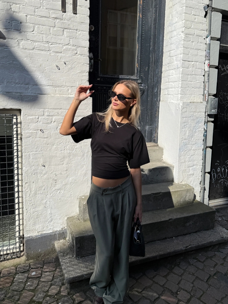 Shirt - Klara Waisted, Black