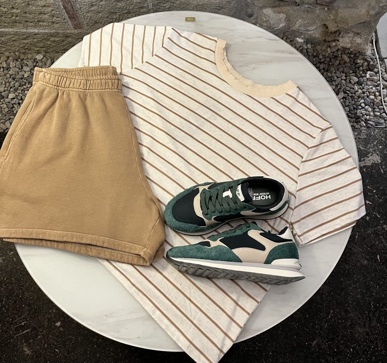 Simple Look with a hint of green!