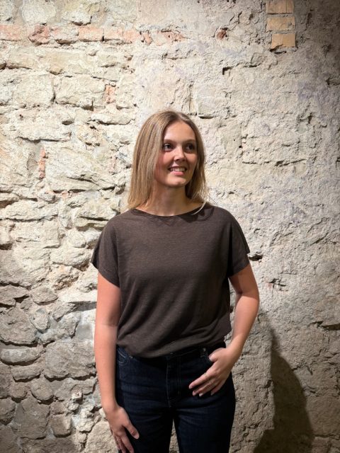 T-Shirt - Anabell Linen Blouse, Chocolate