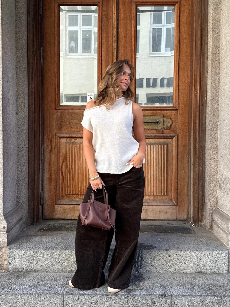 Hosen - Frederikke Corduroy, Dark Brown
