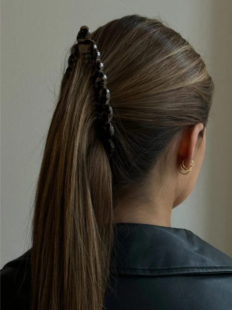 Alternative view of Haarclip - Amarante, White Leo