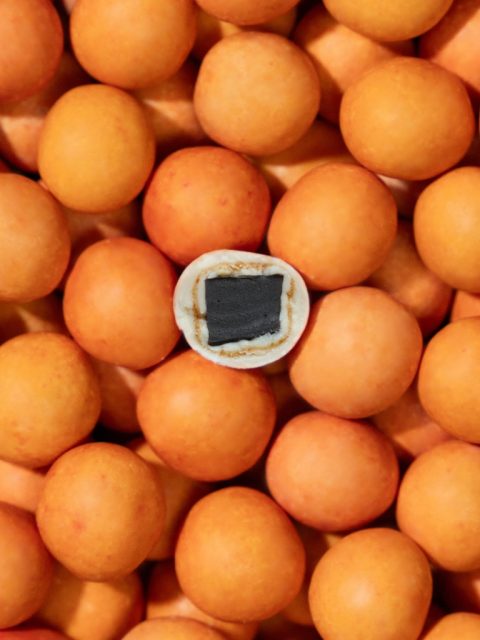 Alternative view of Lakritze - Small, Peaches