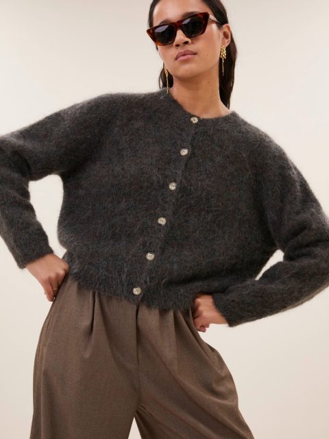 Cardigan Vasile in Moss Brown Color von by-bar