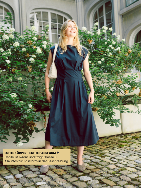 Alternative view of Kleid - Hazel, Blue