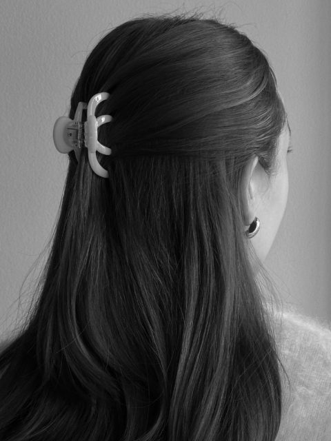 Haarspange - Alberte Claw, Oyster White – Bild 3