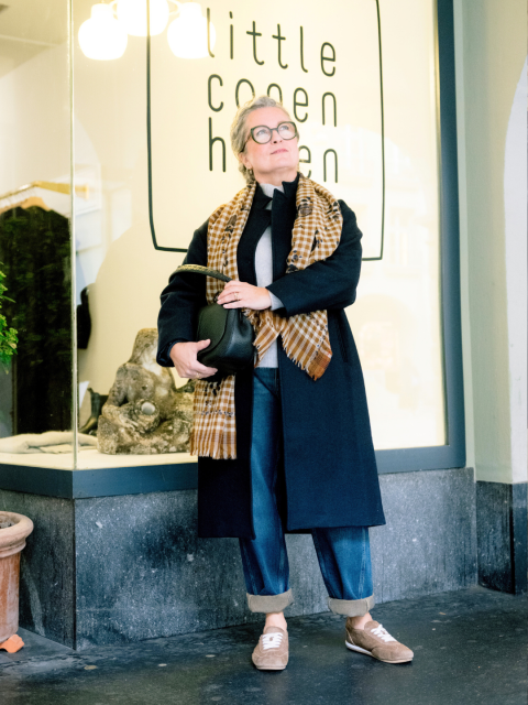 Alternative view of Shop The Look - La Ville